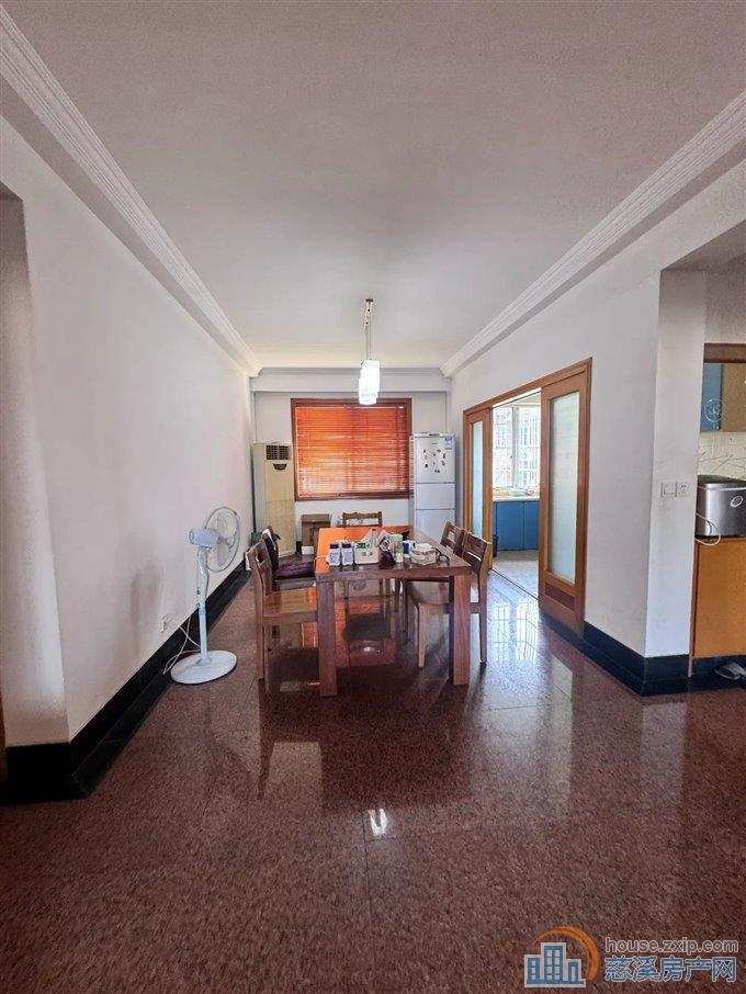 孙塘新村187平139.8万带车库