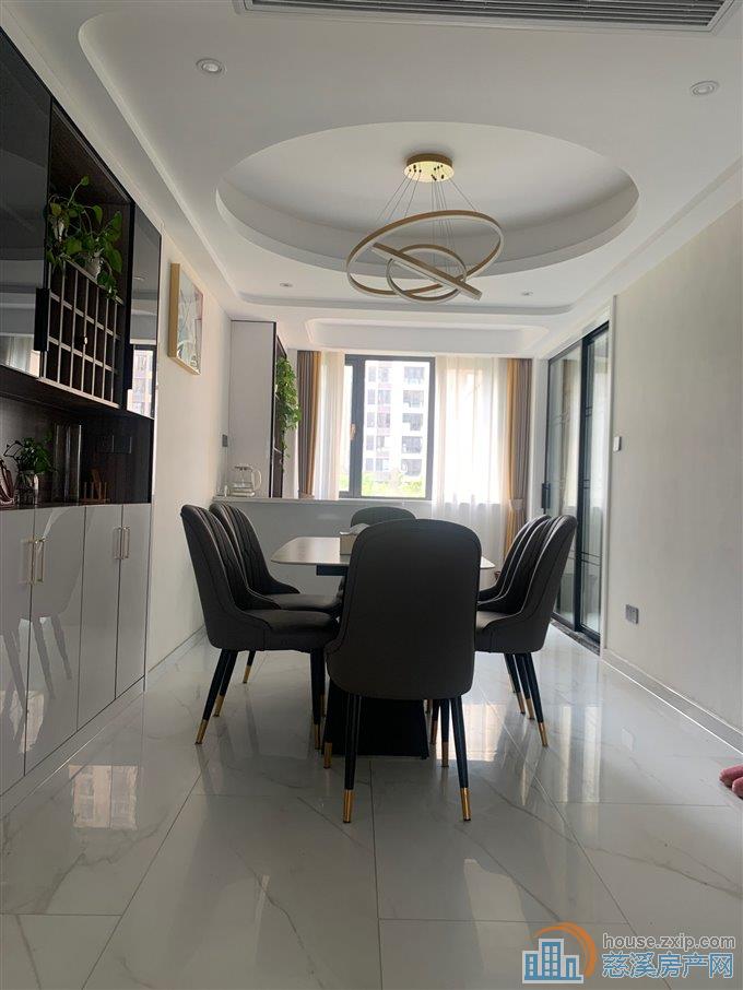 复地御溪雅苑二期 精装 品牌家具家电 