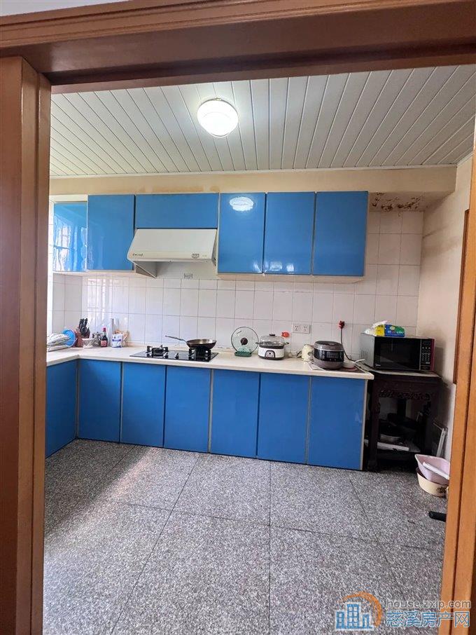 孙塘新村187平139.8万带车库