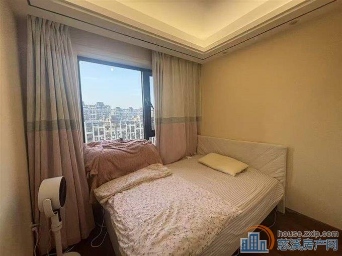 金仕华庭南区122平方精装修192.8万