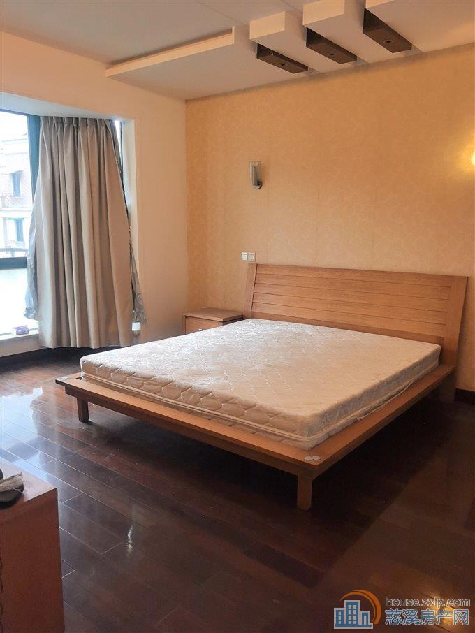 实验公寓精装166平162.8万中间楼层