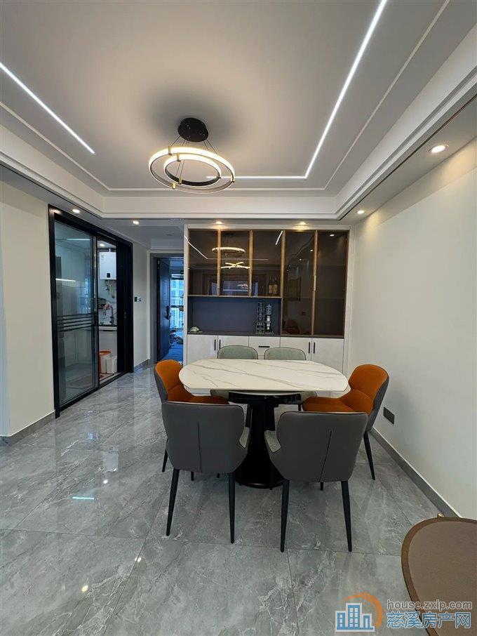 中海湖心半岛 黄金楼层 101平196万