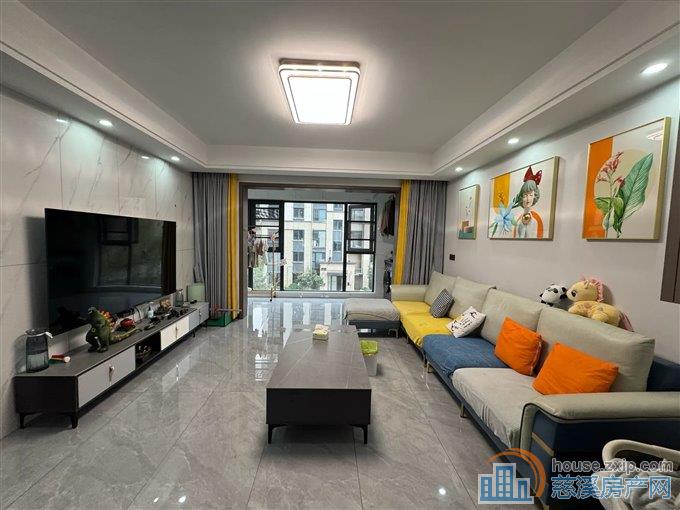 阅江府 精装133平228万 满五唯一