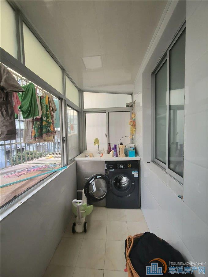 城东新村64平115万上林书包