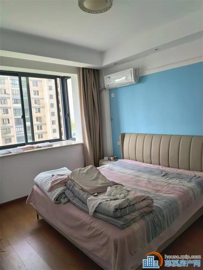 急明月佳苑122平方车位165万直接