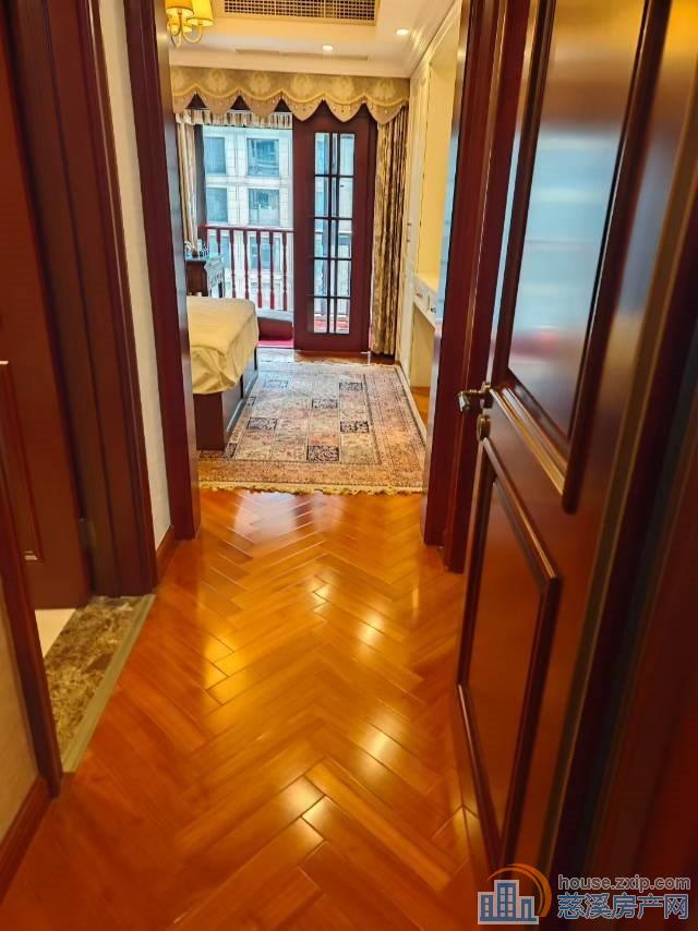 绿城玫瑰园165平,带车位