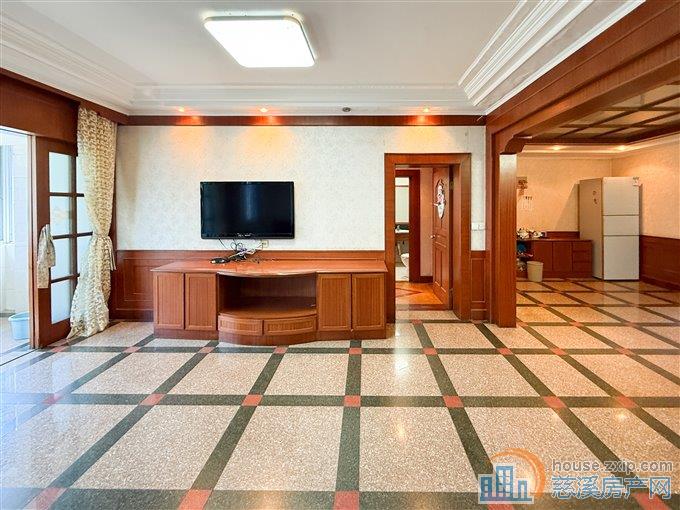 孙塘新村115平108万送车库实验书包