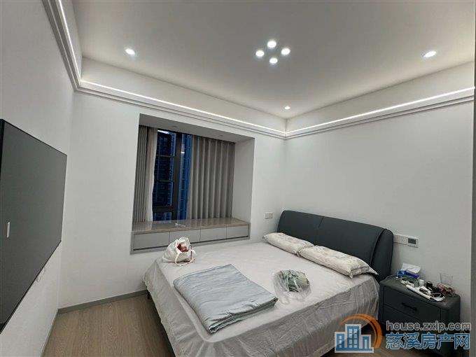 中交玉宸园豪华装修172平350万拎包住