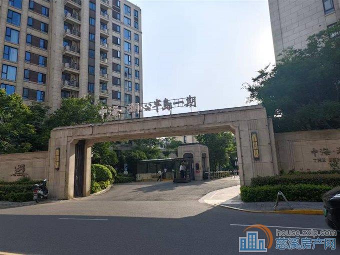 中海湖心半岛洋房一楼135平498万