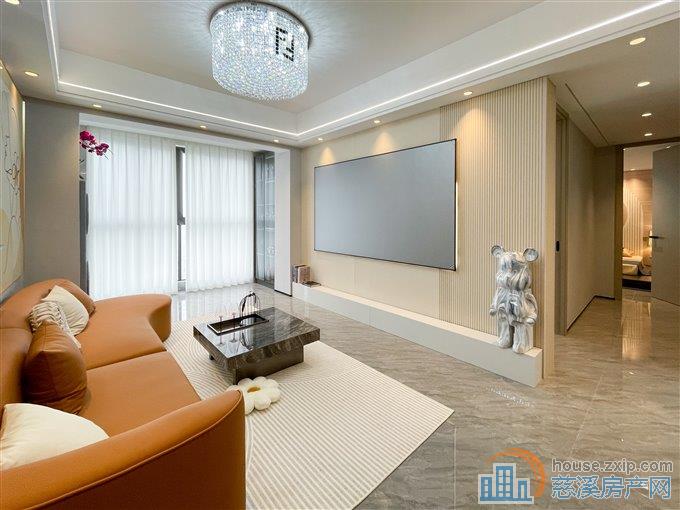 裕嘉小区107平精装带车位138万