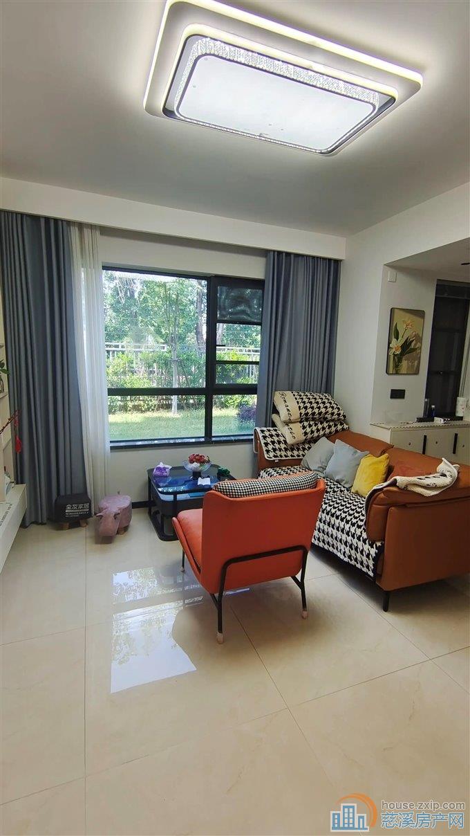 品尚居 精装 送100平方菜地