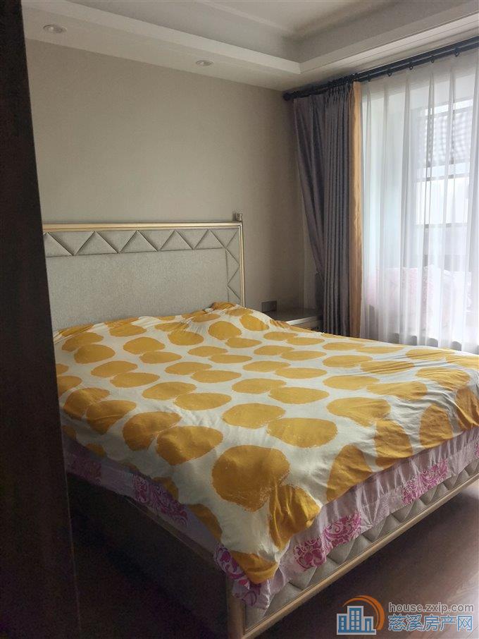 中海湖心半岛 127平320万 中间楼层