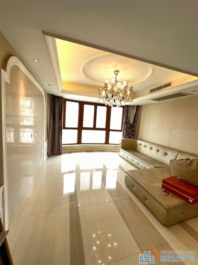 和润公寓好位置好楼层133平带车库精装