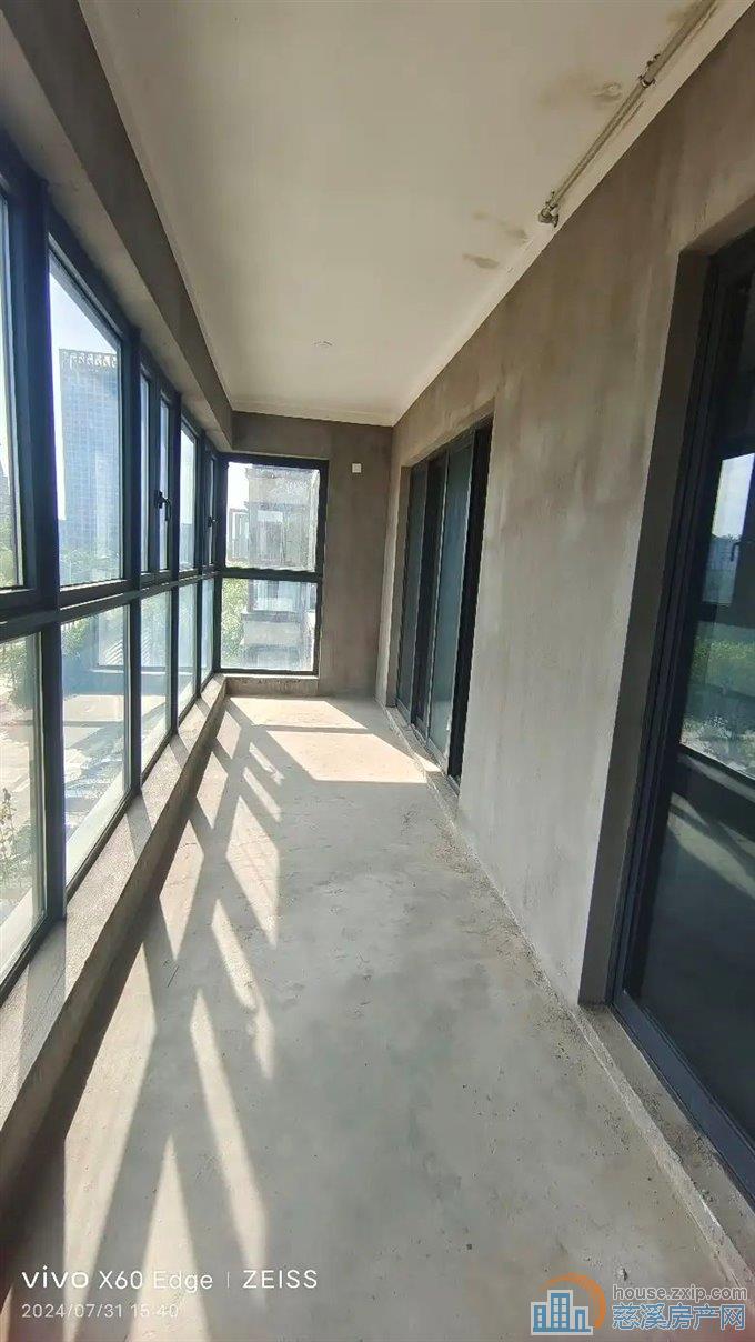 捡漏 辉逸云庭总高9层洋房 送车位一只