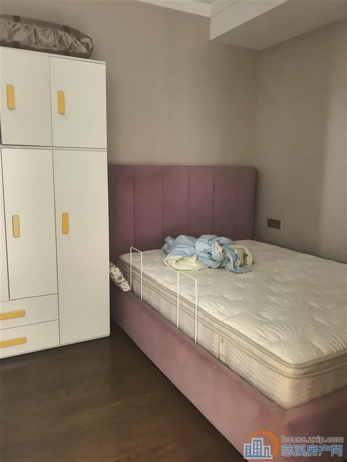 中海湖心半岛 127平320万 中间楼层