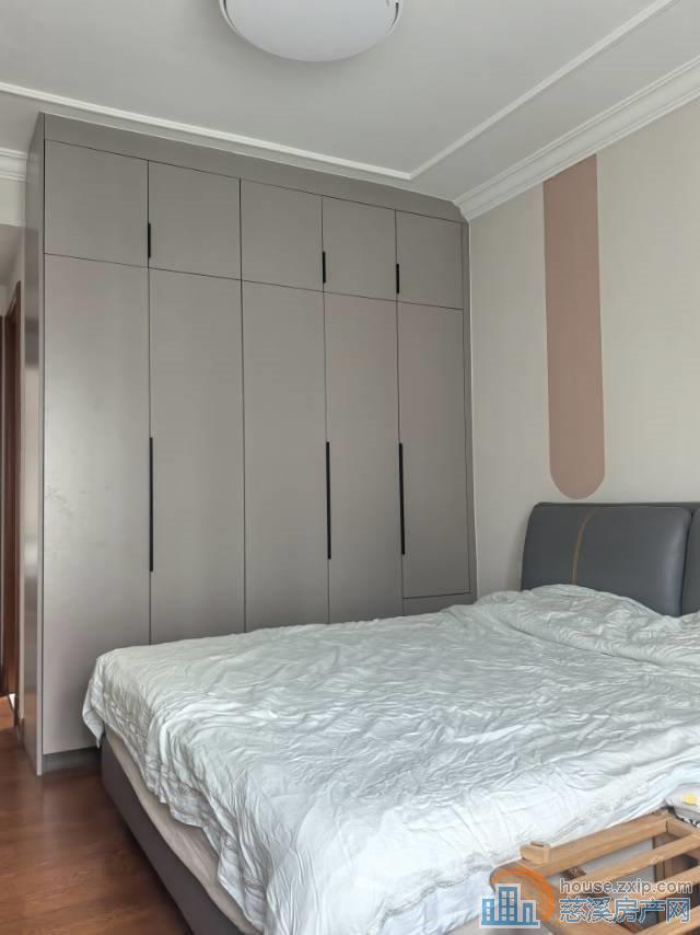 急卖恒大河悦府一期边套南北通透