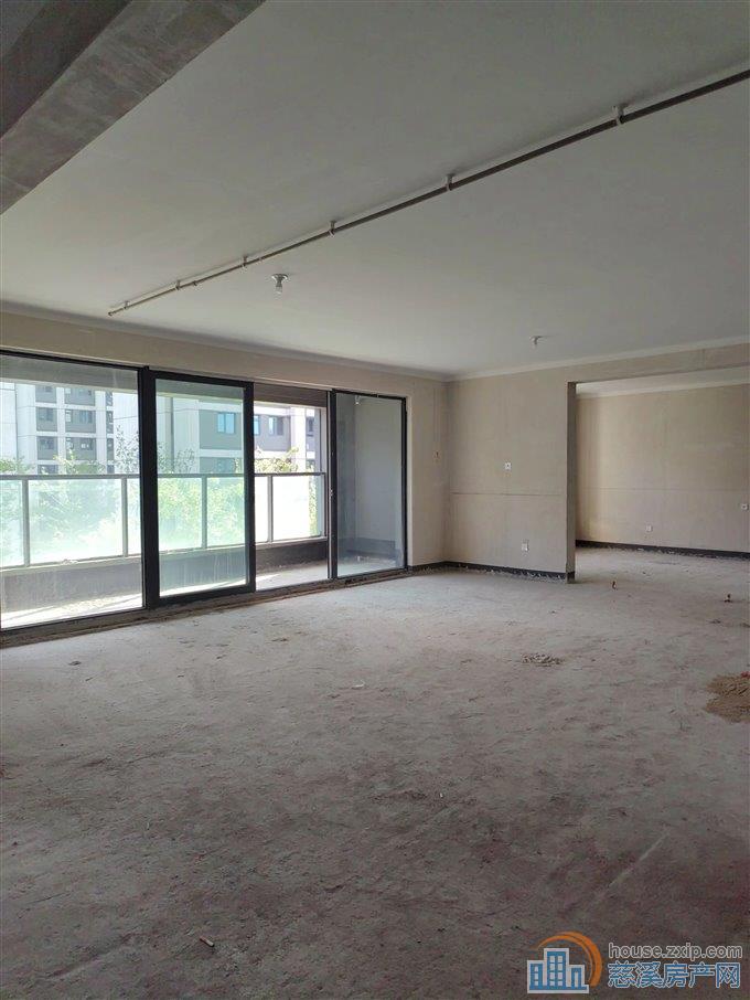 城央云府 洋房143平方带车位 带车位