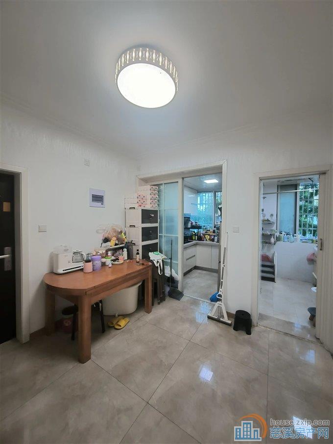 城东新村64平115万上林书包