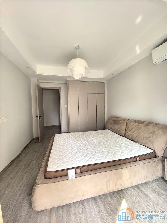 新潮塘南苑   车位杂物间  现代精装