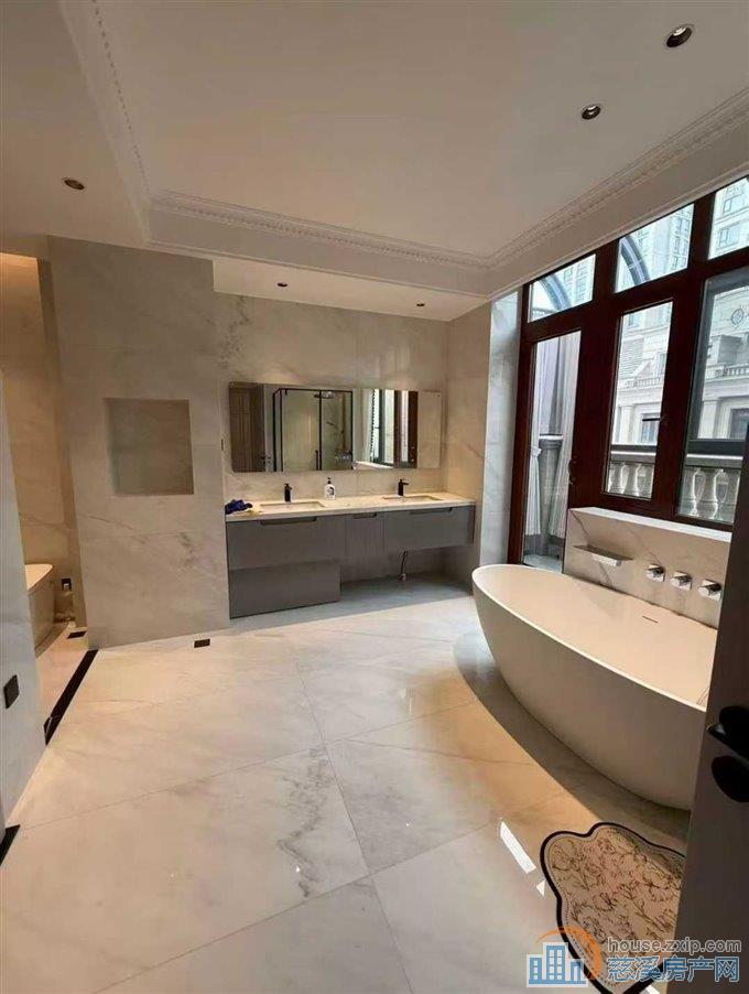 绿城御园联排别墅全新豪装未住1980万