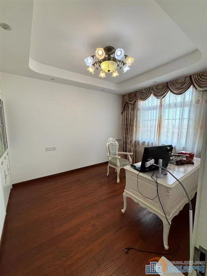 天赐家园137平精装楼层位置好148万