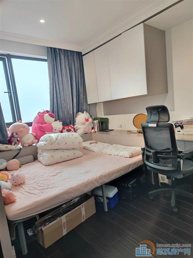 出售保利慈悦湾花苑131平132.8万