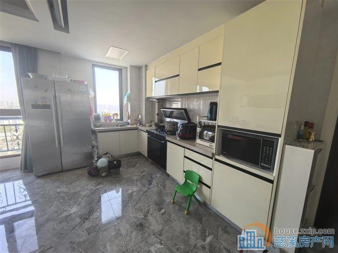 元亨雅园 精装修 带车位 拎包入住