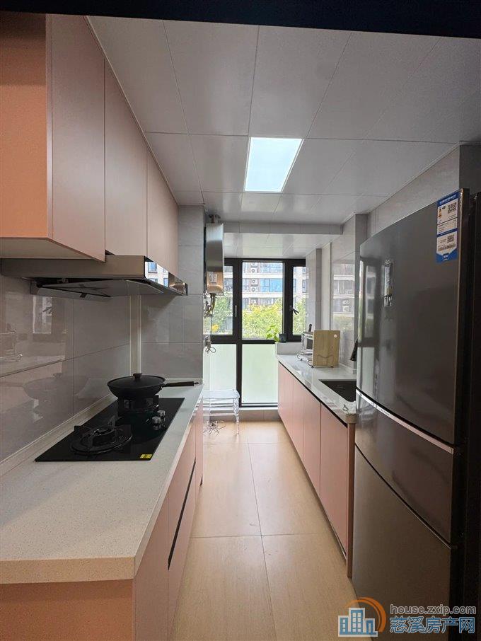 蔚蓝云图 精装 85平93.8万 东边套