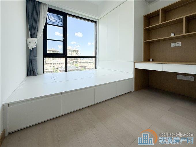 江景苑240平改善户型 独家 双车位