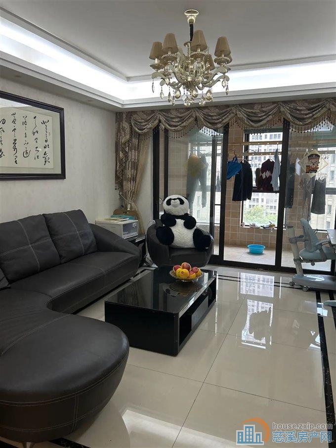 凯旋门 精装修 142平 230万