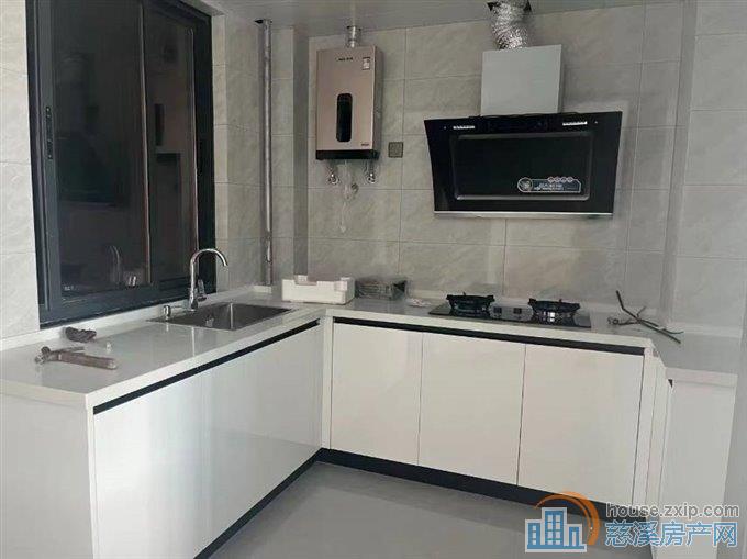 智慧谷52平干净装修自住房初中可读