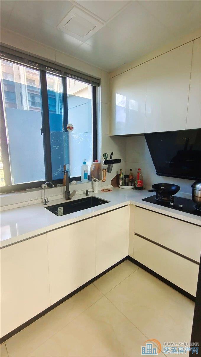 品尚居 精装 送100平方菜地