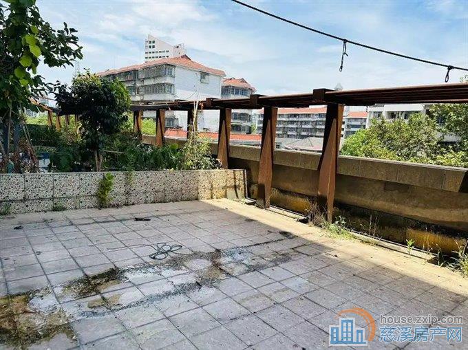 缔景湾136平190万带40平大露台