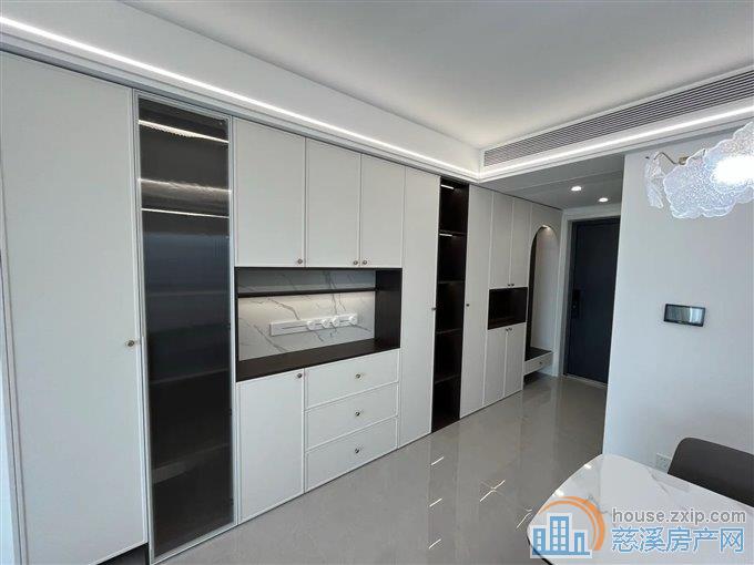 天安浔筑106平179.8万包营业税