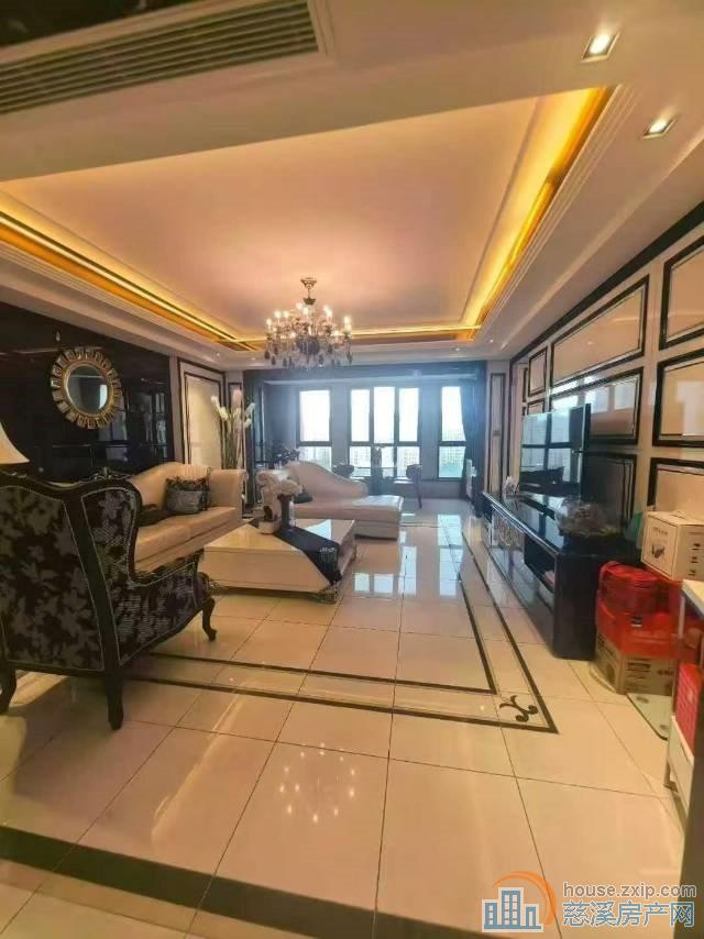 凯旋门222平豪装好楼层边套388万