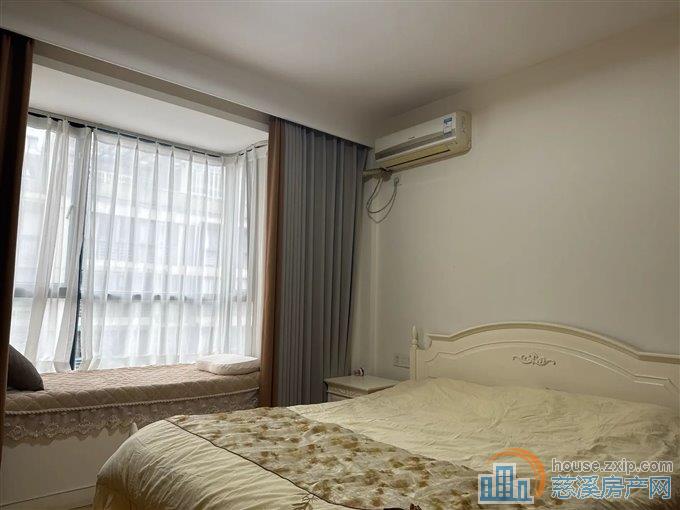 急卖 天和家园136平方带车位+杂物间 