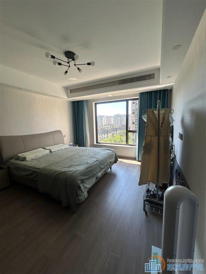 金仕华庭 精装 123平方黄金楼层无在读