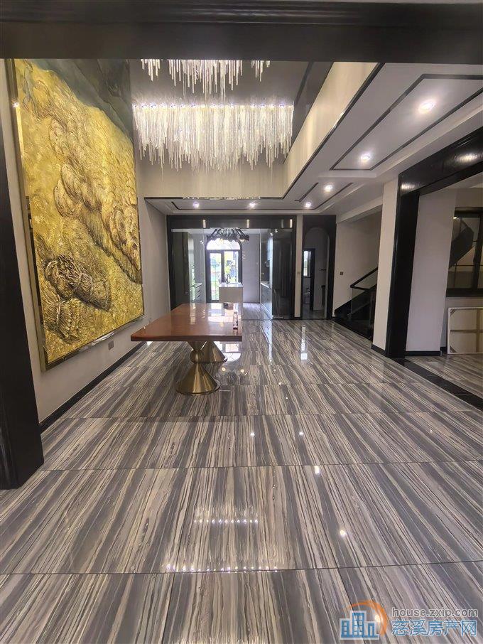 保利宾湖天地   湖景房  商墅 带车库