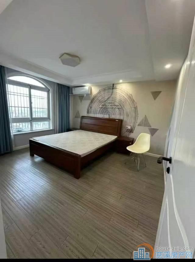 星光家园二期85平精装车位88.8万