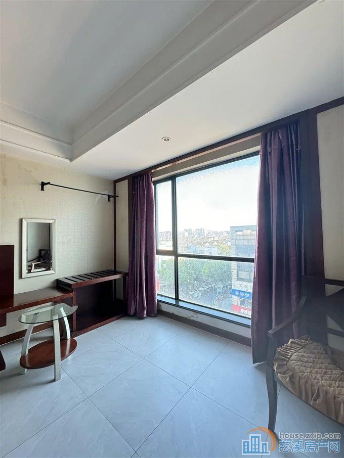  波斯曼国际酒店48平95.8万书包房