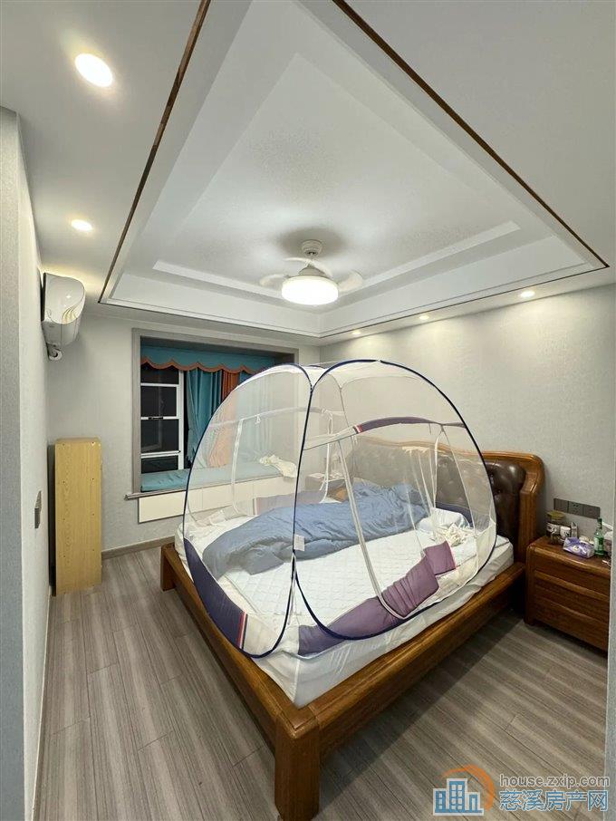 檀悦府101平172万文锦书包