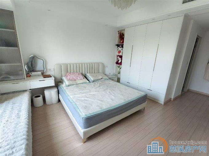 特价佳洲锦苑123平拎包入住138万满两