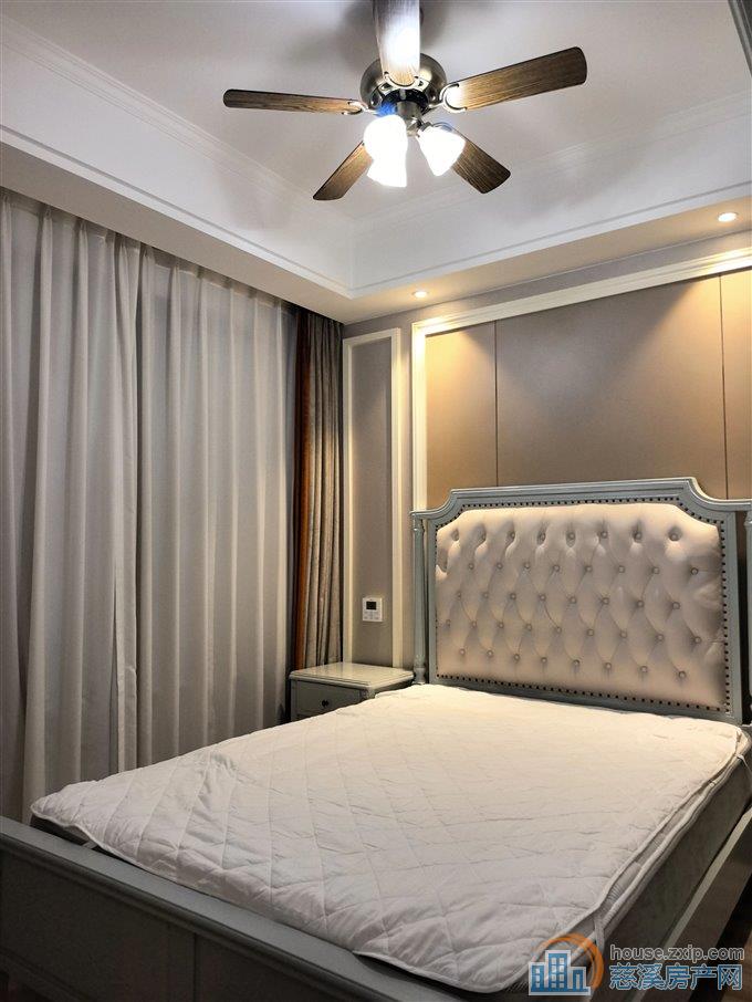 盛泰佳苑121平169万精装