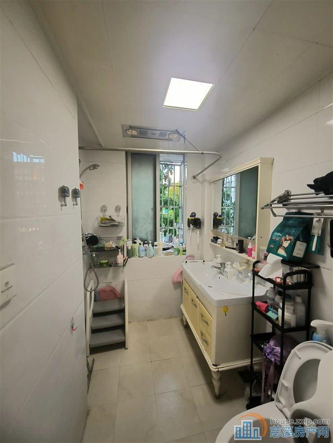 城东新村64平115万上林书包