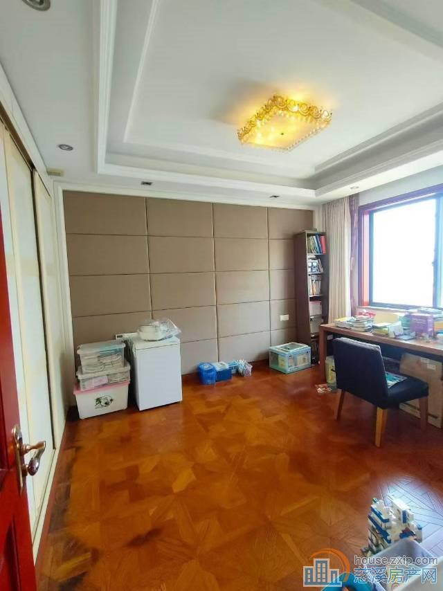 嘉和名苑176.4平方婚装满2年218万