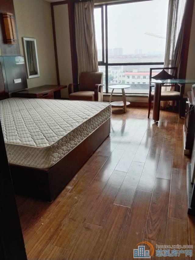 波斯曼多套，房子好700-1200元