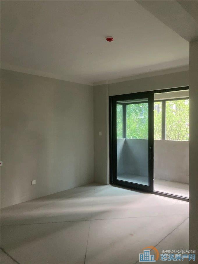 万固臻悦府    东区东边套