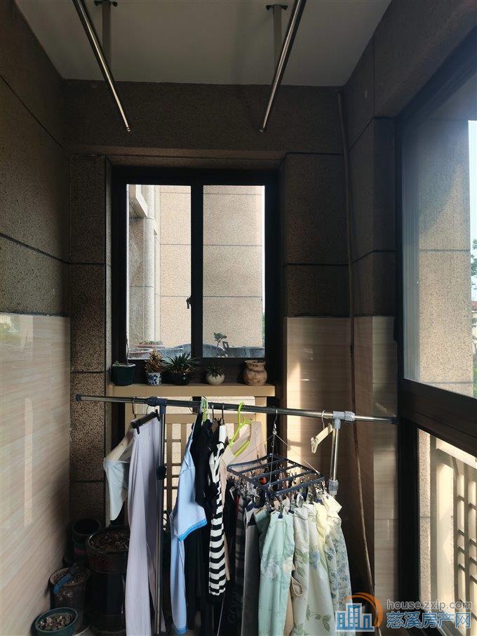 美域花苑135平238万送车位洋房