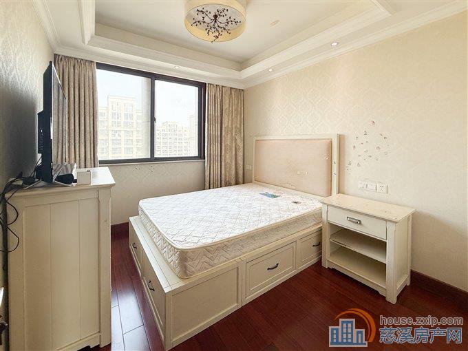 鸣北小区146平155万精装修送车位