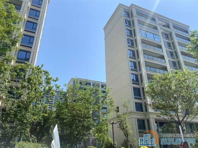 崇文府105平方，装修一半200万